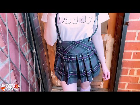 ❤️ Schulmädchen saugt ihren Schwanz tief und fickt statt Unterricht. ❤ Porn video bei de.xxxdesichudai.ru ️❤